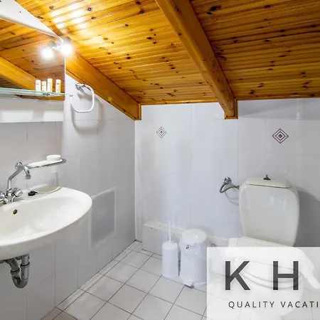 Superior Boutique Studios! #3 Appartement