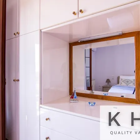 Superior Boutique Studios! #3 Appartement