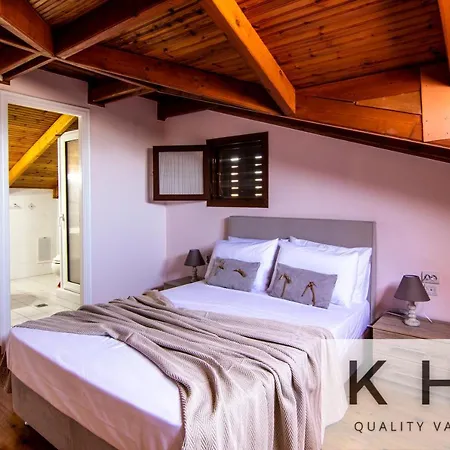 Superior Boutique Studios! #3 Appartement