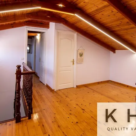Apartment Superior Boutique Studios! #3