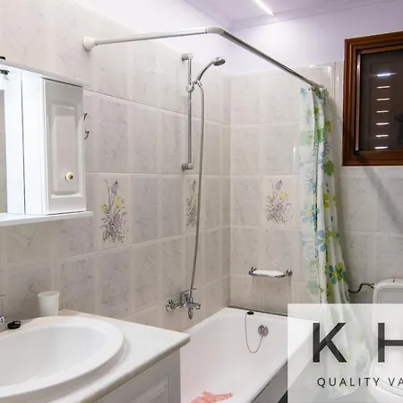 Superior Boutique Studios! #3 Apartment