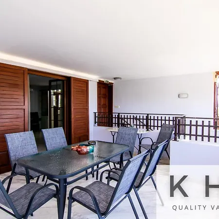 Superior Boutique Studios! #3 Apartment *